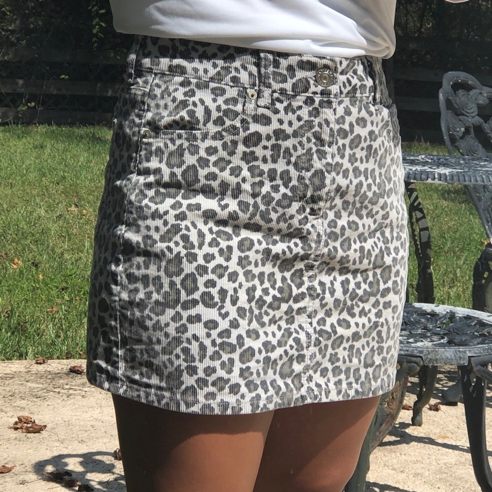 AMERICAN EAGLE Skirt Leopard Print